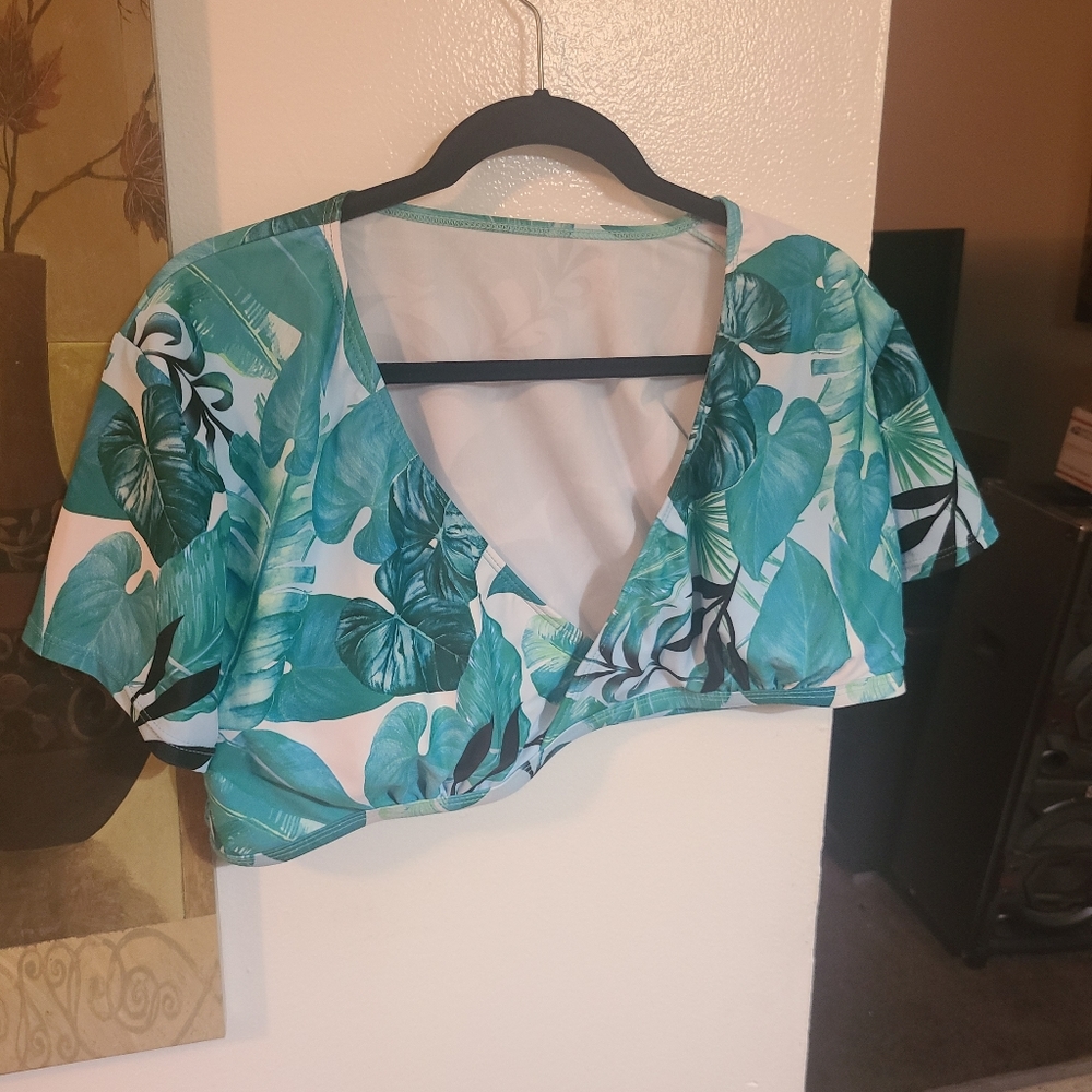 Floral two piece swim suit (both pieces)